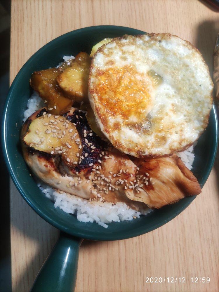 蜜汁照烧鸡肉饭