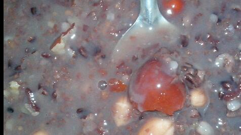 红豆黑米美颜粥