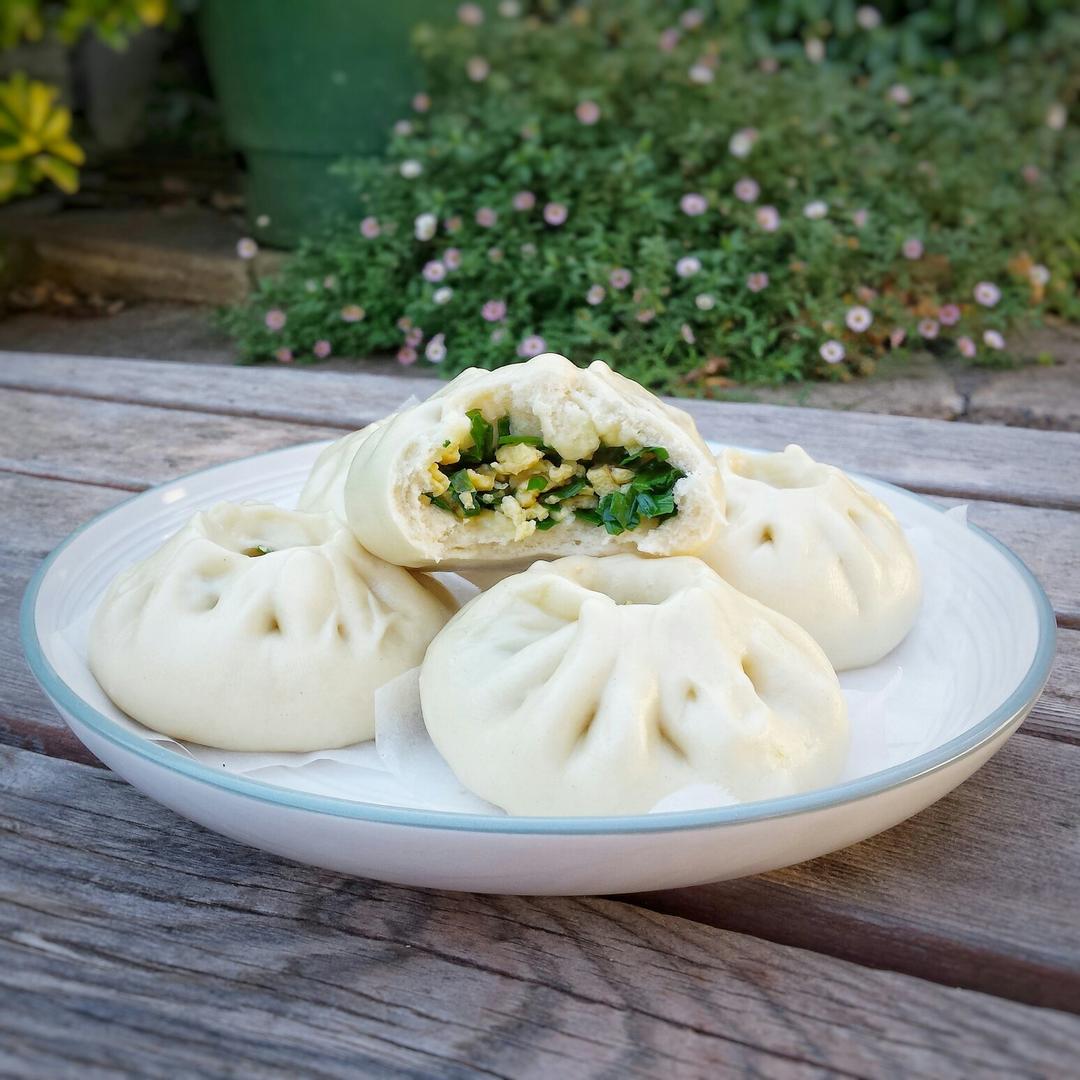 胡萝卜熊做的韭菜鸡蛋素馅大包子