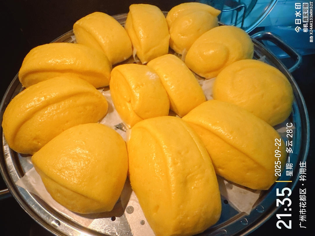 新手也可以--详解如何做出人见人爱、金黄的南瓜馒头