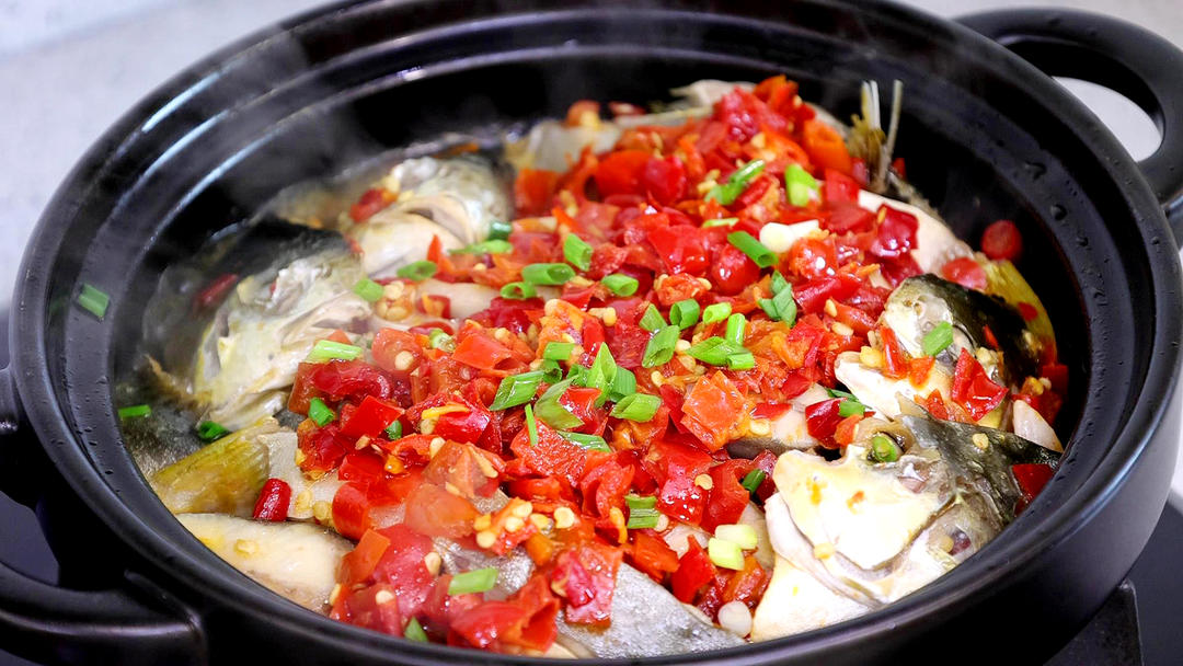 砂煲剁椒焗鲳鱼