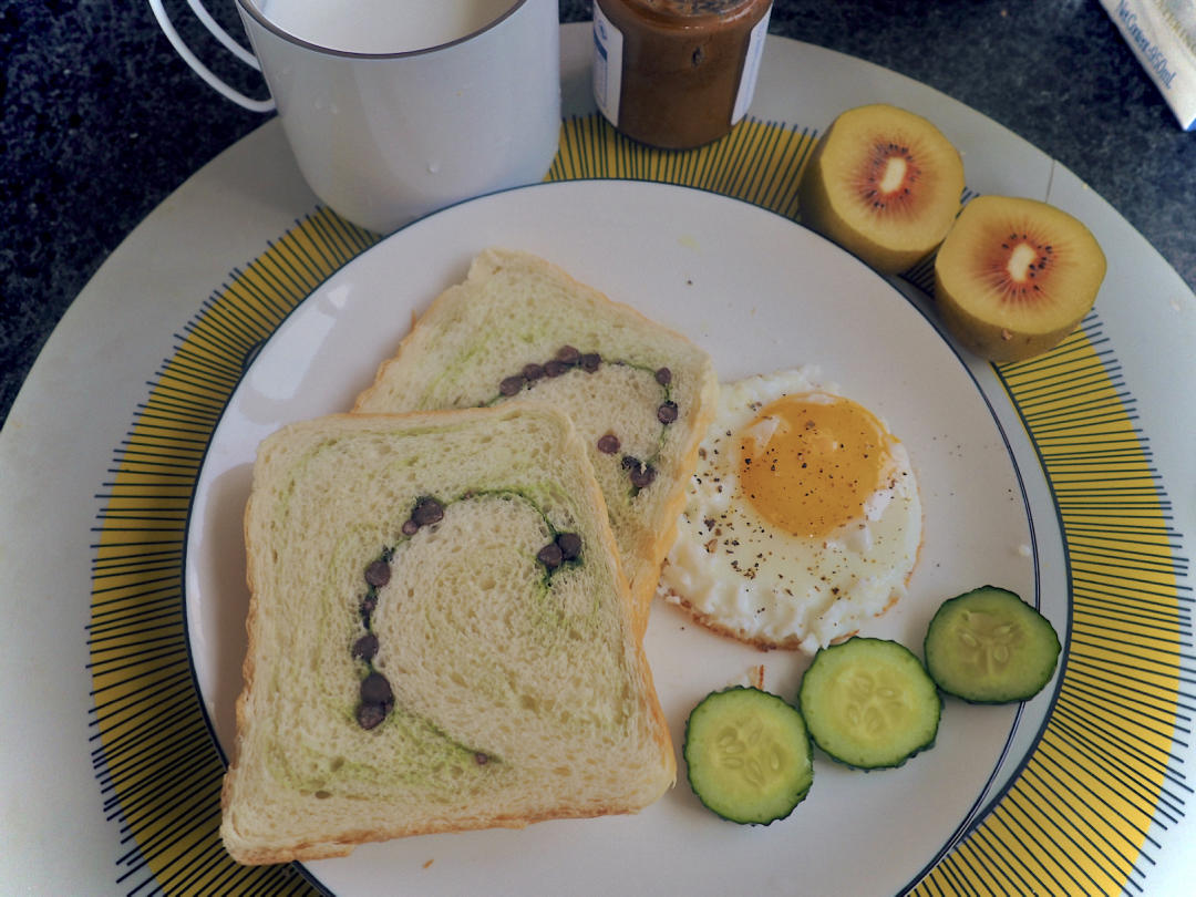 清香柔软的抹茶红豆吐司