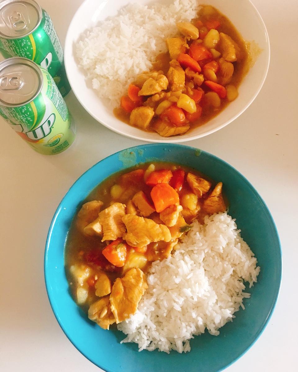 咖喱鸡肉饭