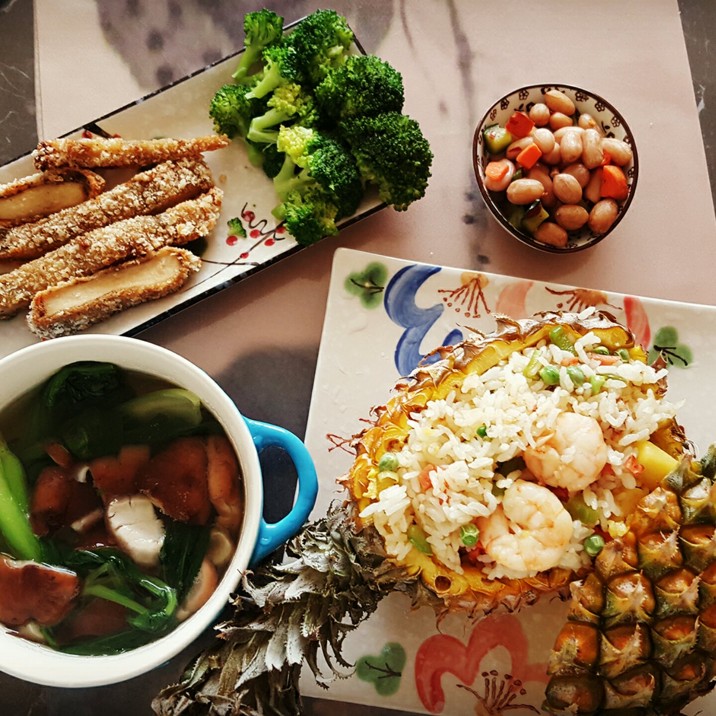 虾仁菠萝炒饭