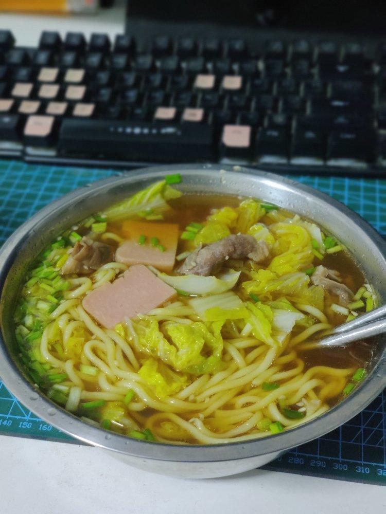 面条最简单的做法，五分钟搞定营养早餐！