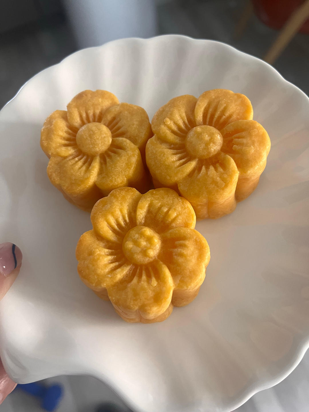 💃奶黄流心月饼——这是可以让你坐稳朋友圈厨霸位置的月饼🥮，没人点赞算我输👎