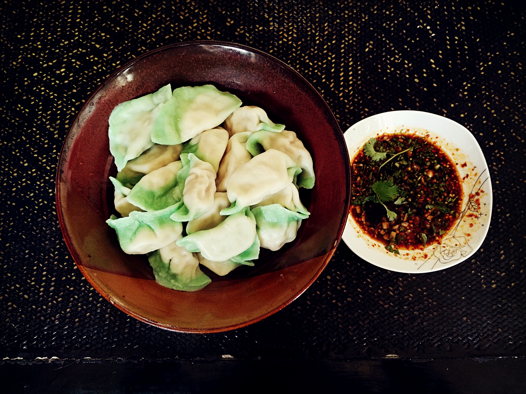 翡翠白玉白菜饺子详细版（附翡翠白玉白菜饺子包法，翡翠白玉饺子皮两种制法，面包机和面，翡翠白玉烧卖，各种馅料搭配）
