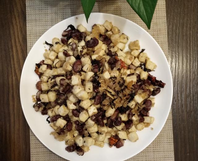 蔬食之旅:茶叶炒豆腐的做法