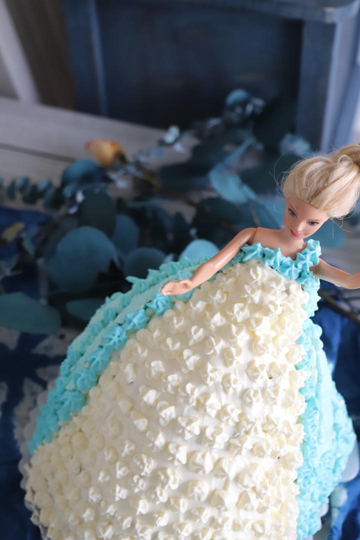 生日蛋糕之童年芭比