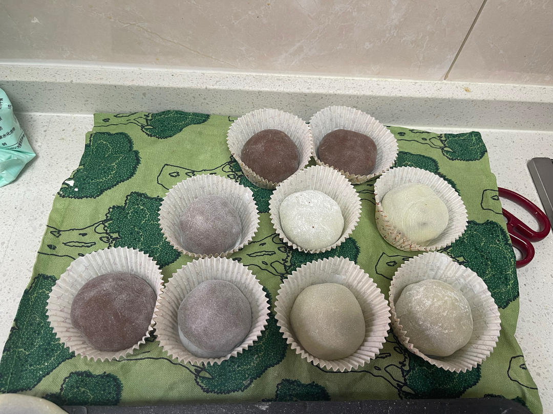 雪媚娘（微波雪媚娘皮，超便捷又不失好吃）