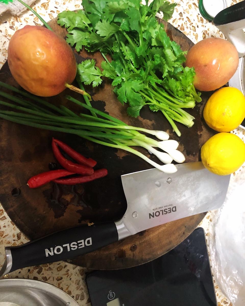 网红柠檬酸辣鸡爪