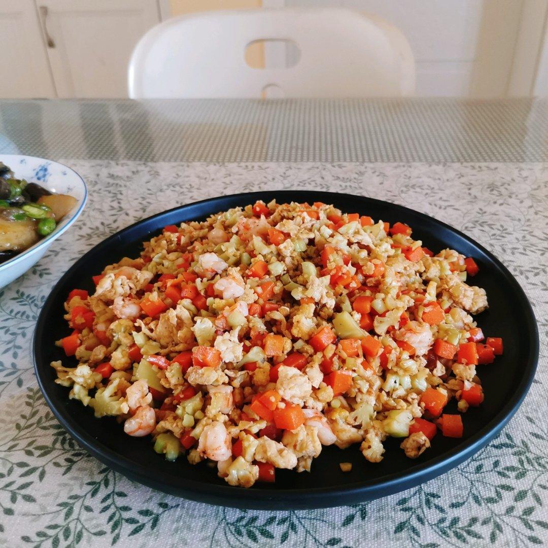 谁吃谁瘦的欧阳娜娜同款无米炒饭，好吃低卡又饱腹，减肥姐妹的福音！
