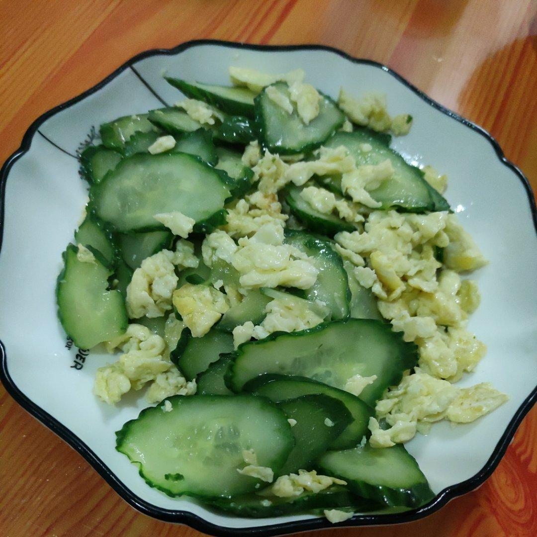 黄瓜炒鸡蛋