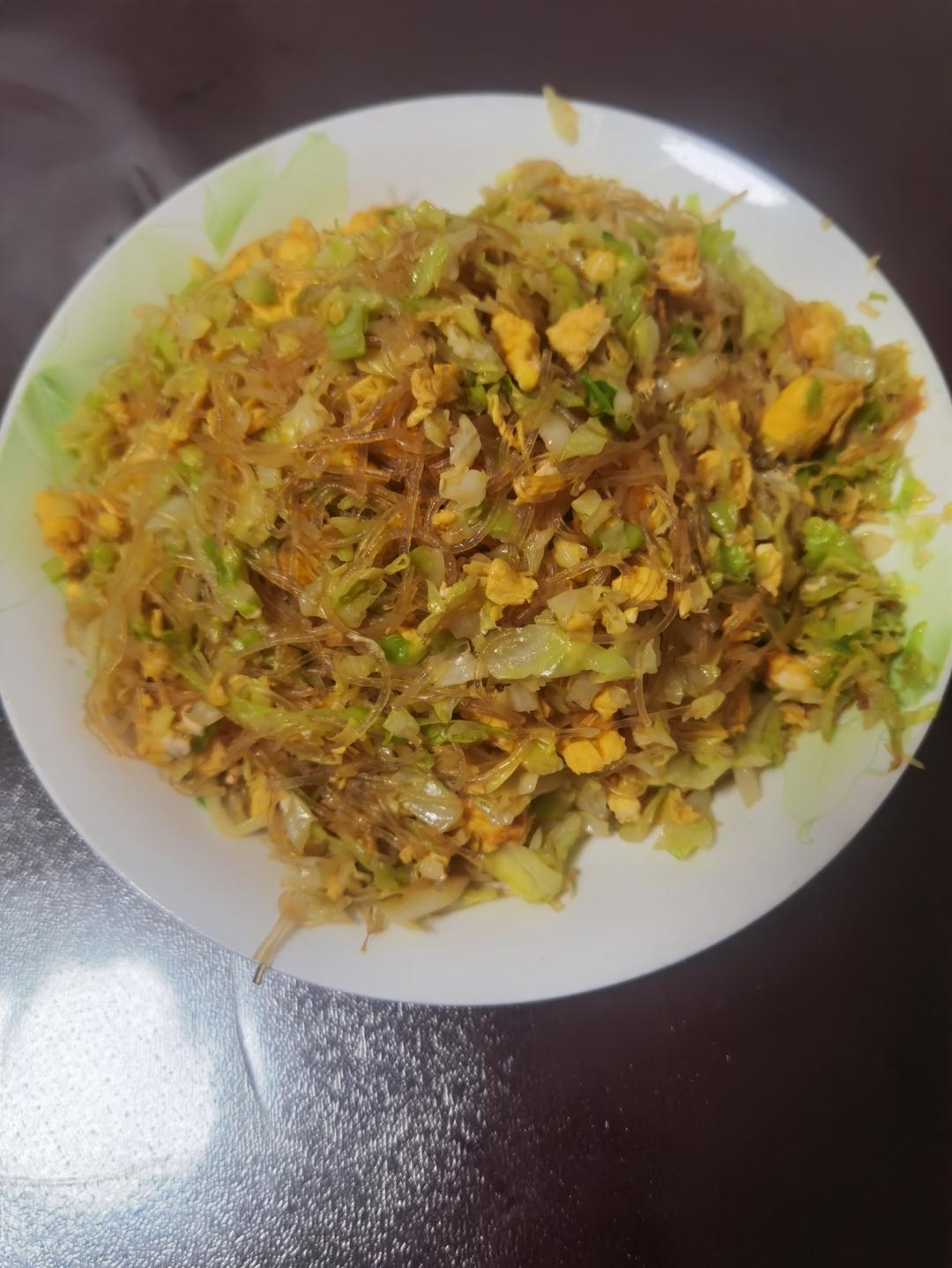 鸡蛋粉丝炒包菜