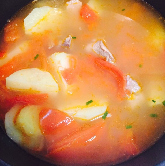 番茄土豆小排汤