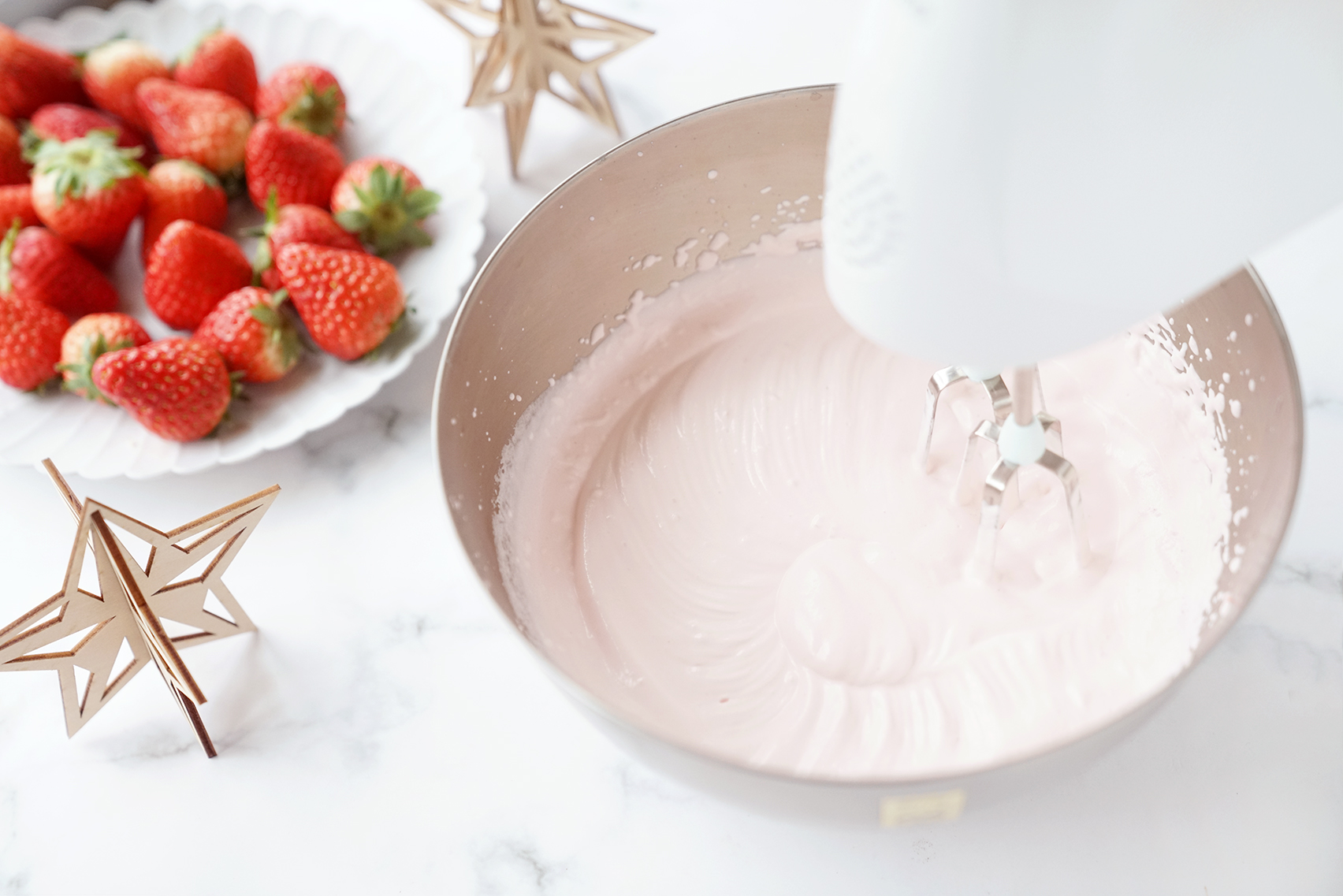 草莓白巧克力摩卡的做法 步骤8