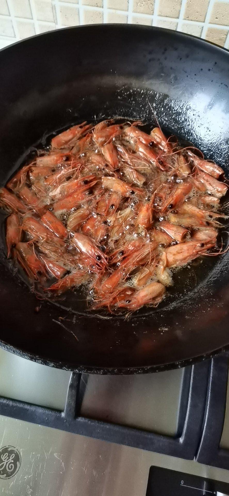 熬虾油炸虾头