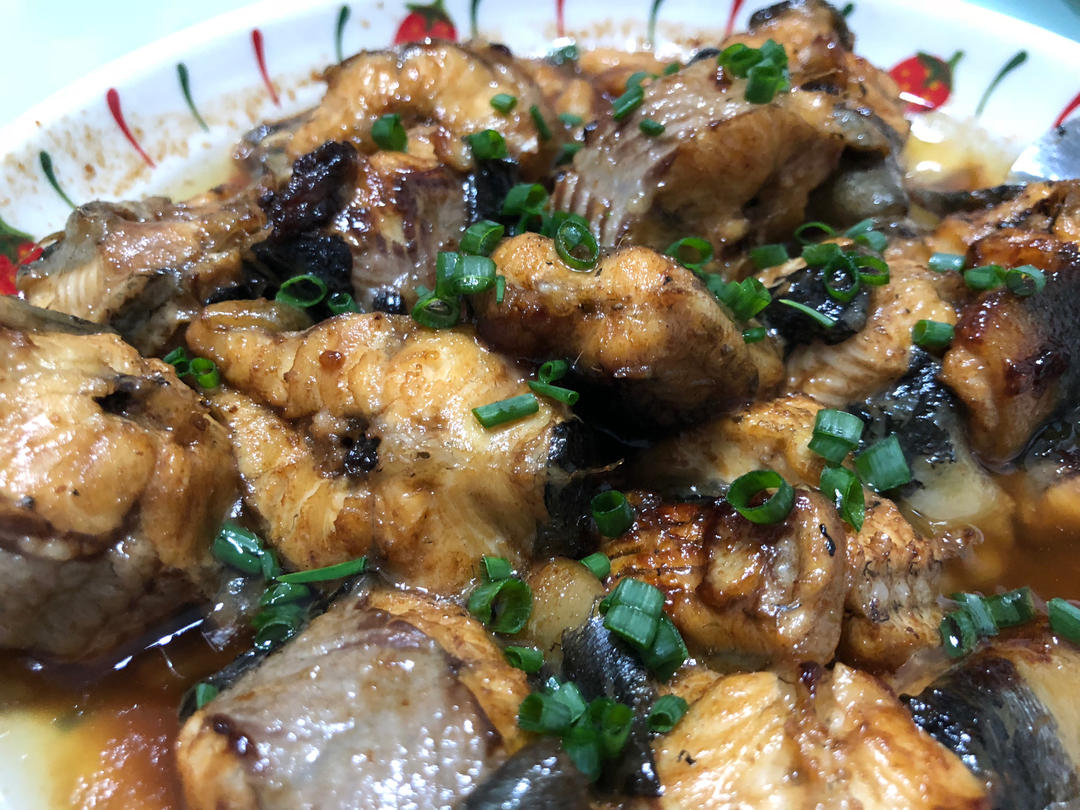 红烧河鳗鱼(小孩子爱吃，大补) 补虚养血 - 祛湿 - 保健 - 保护肝脏 - 恢复精力 - 预防心血管疾病