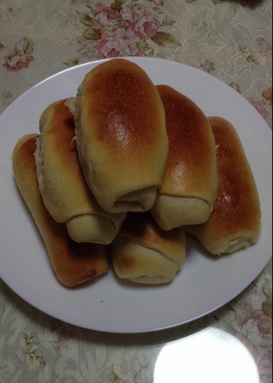 肥嘟嘟的火腿肠面包