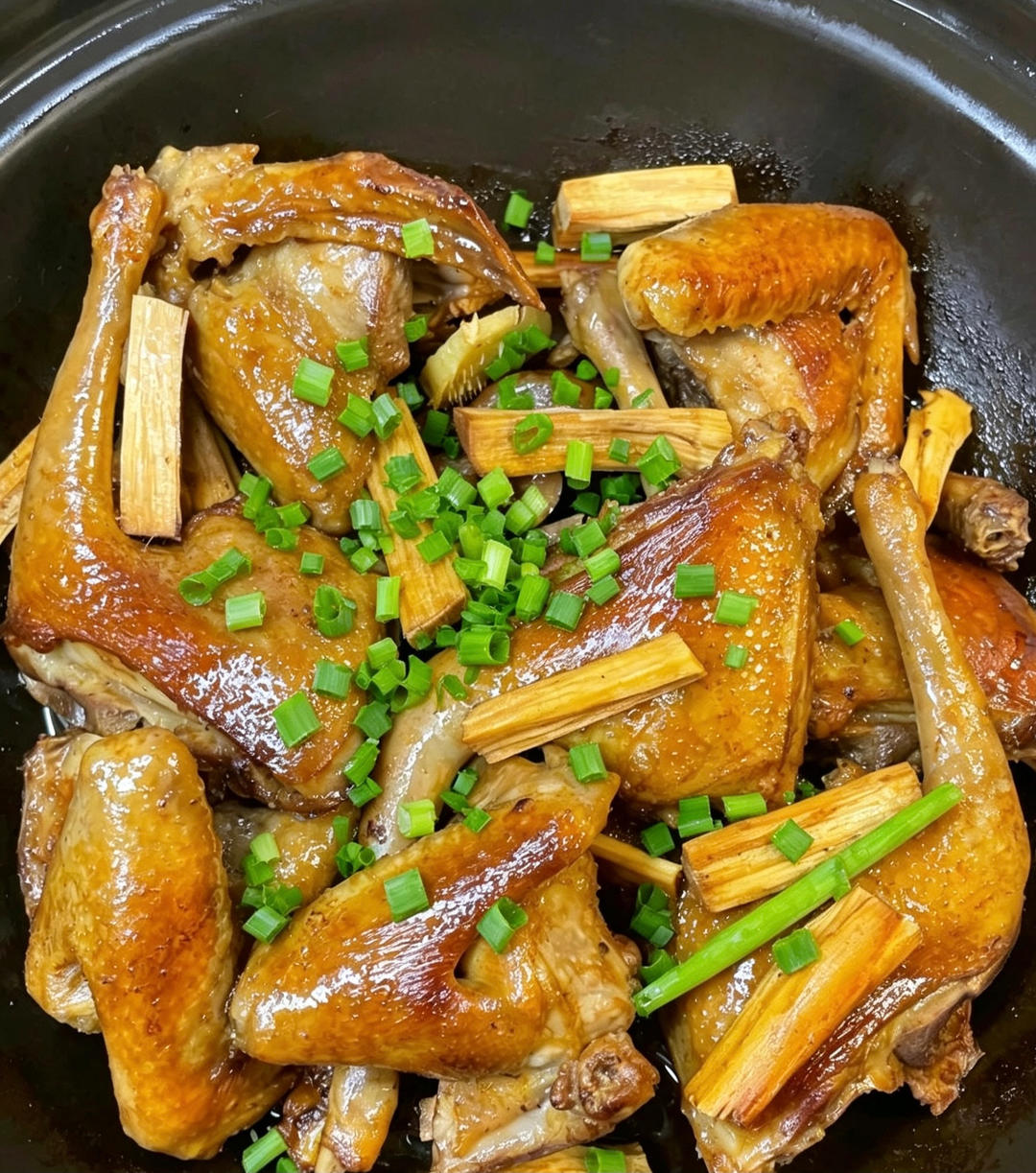 五指毛桃焗乳鸽