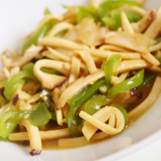 青椒素炒杏鲍菇