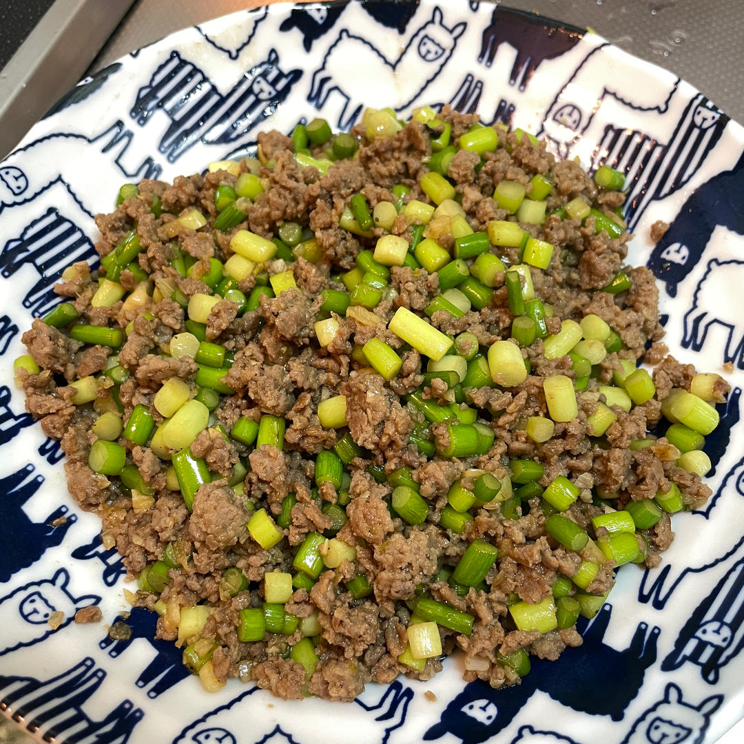 炒苍蝇头（蒜薹炒肉沫）