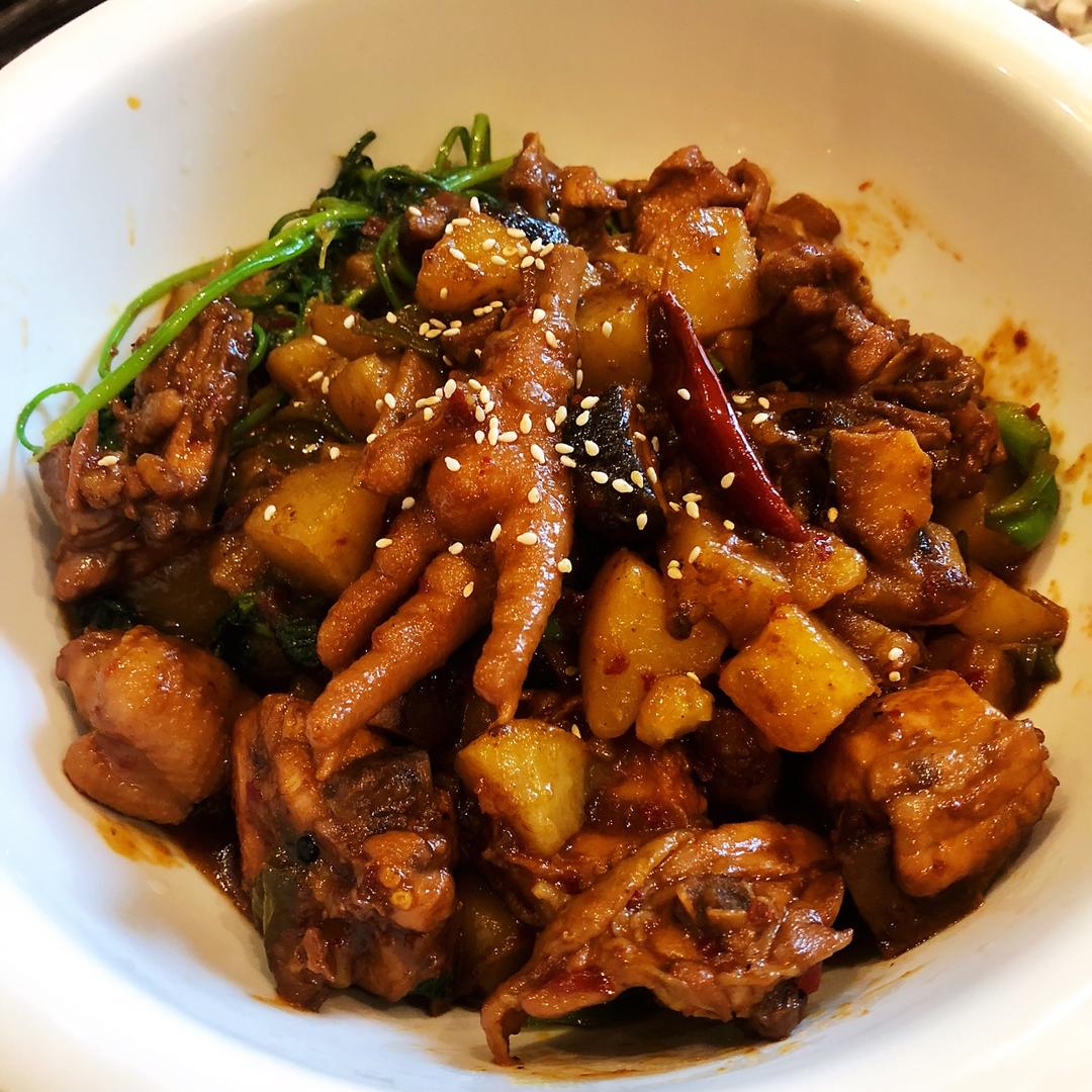 土豆炖鸡块