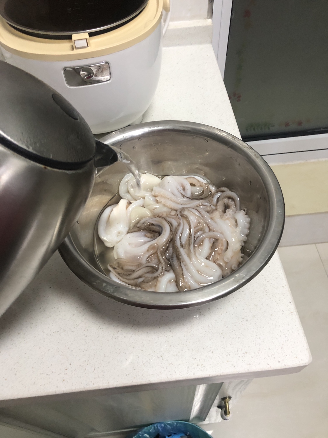 嫩出水的酱炒小章鱼🐙的做法 步骤3