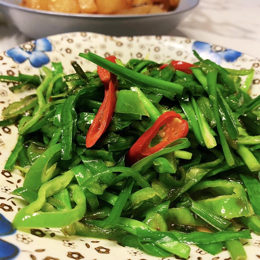 辣椒炒韭菜