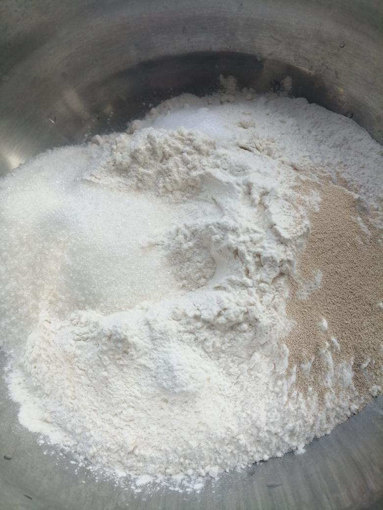 纯奶手撕吐司的做法 步骤1