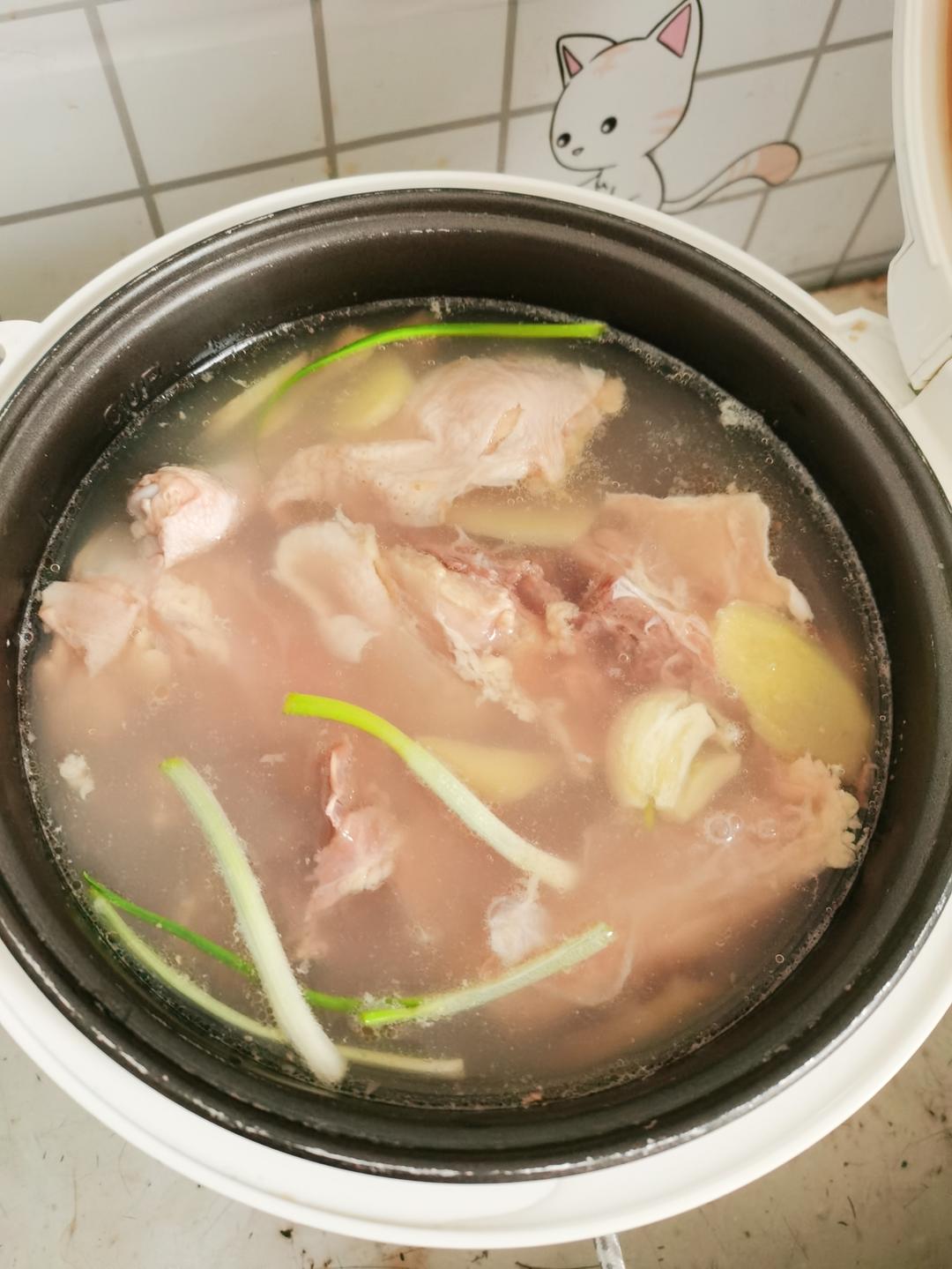 电饭锅版清炖鸡汤