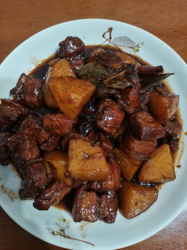 不焯水不放油的家常红烧肉