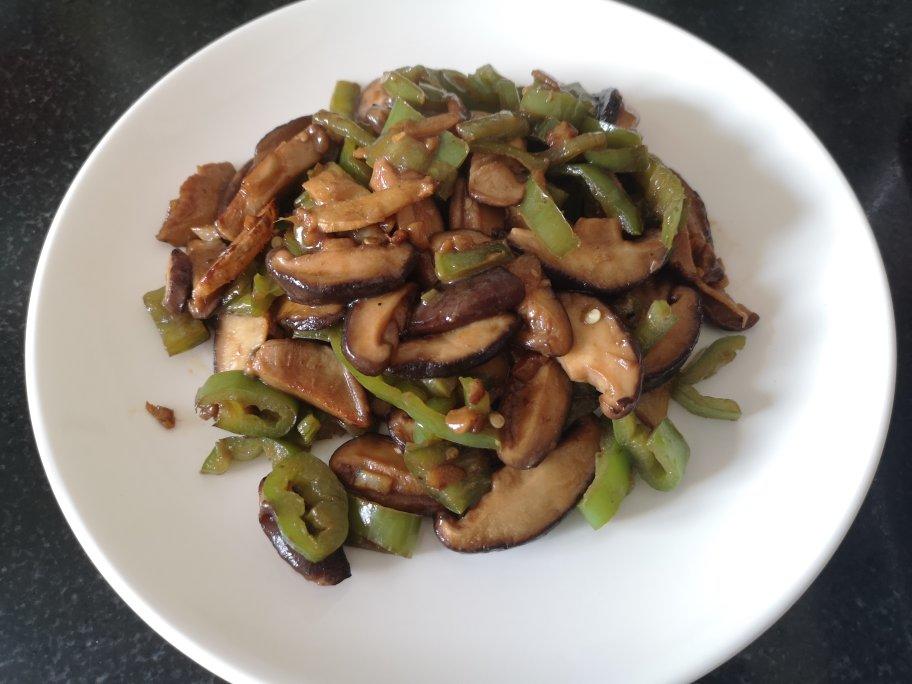 香菇炒辣椒