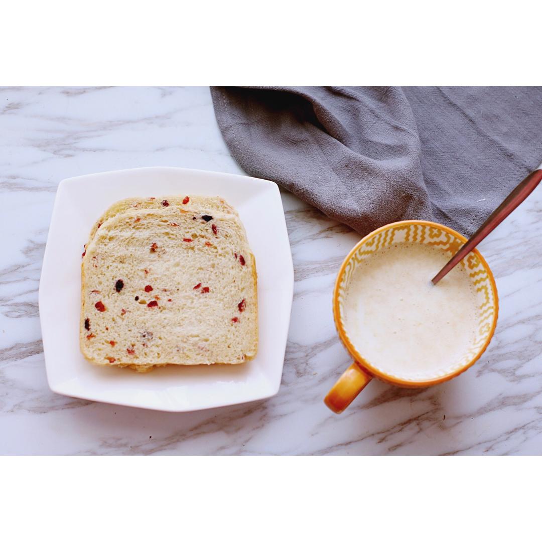 一键式全麦蔓越莓吐司