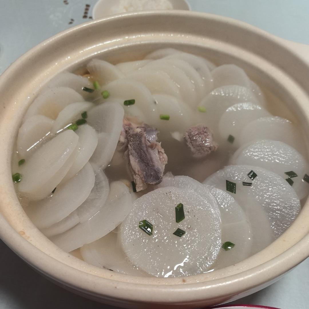 萝卜炖排骨-秋冬懒人汤