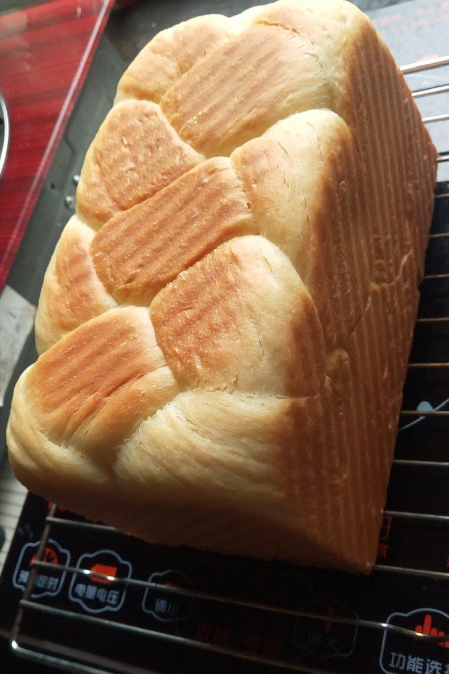 《Tinrry+》软绵绵的白吐司