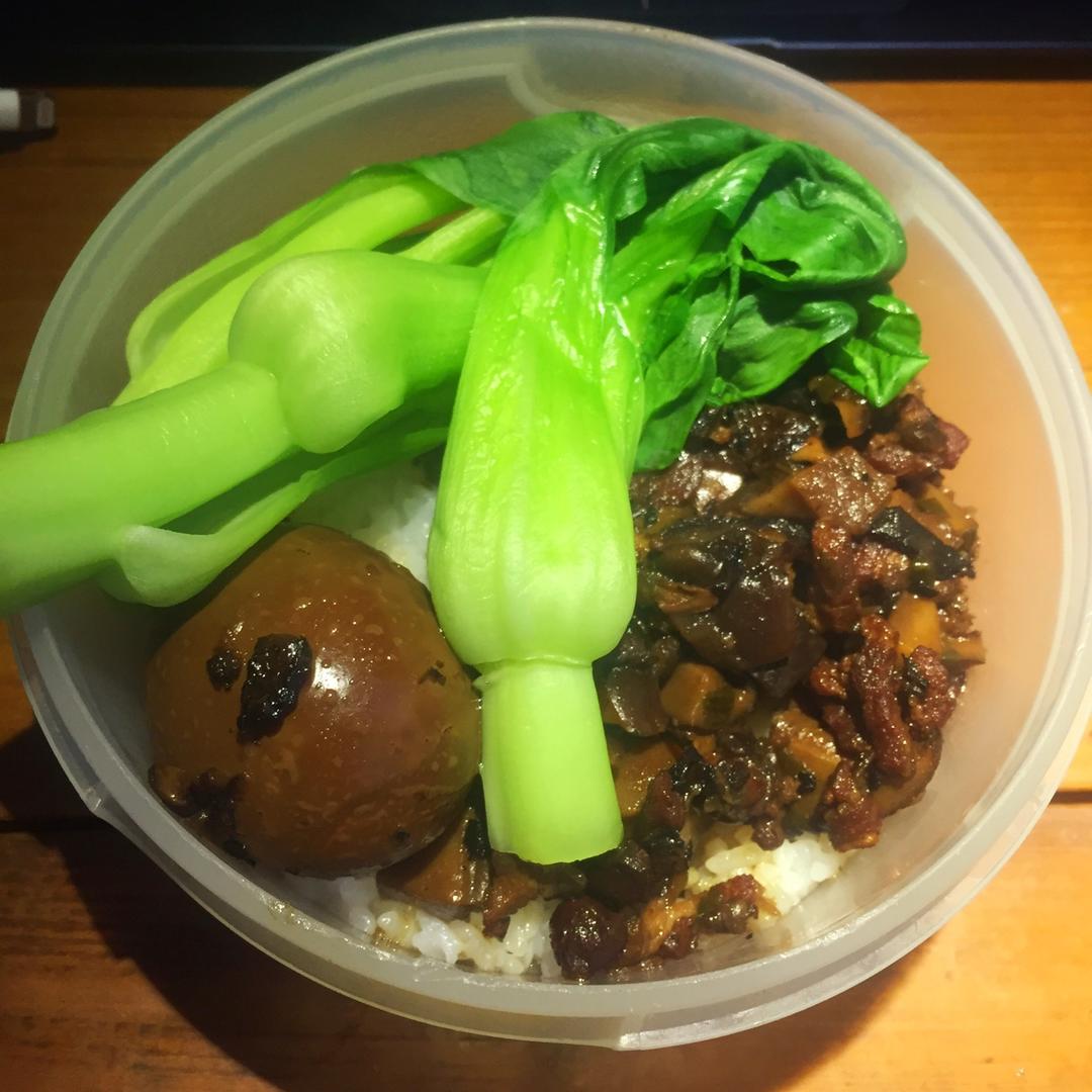 洋葱酥卤肉饭