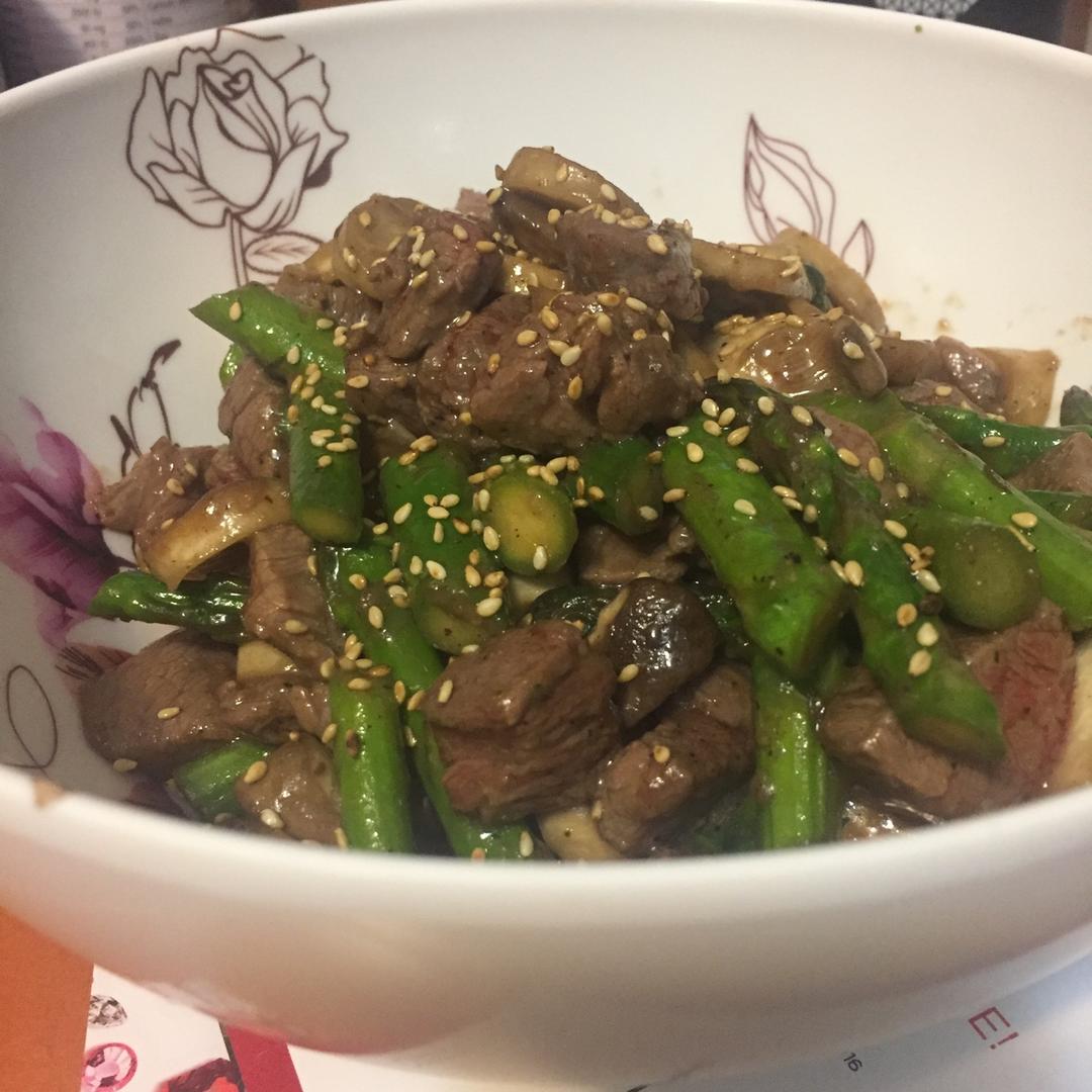 芦笋蘑菇蚝油牛肉