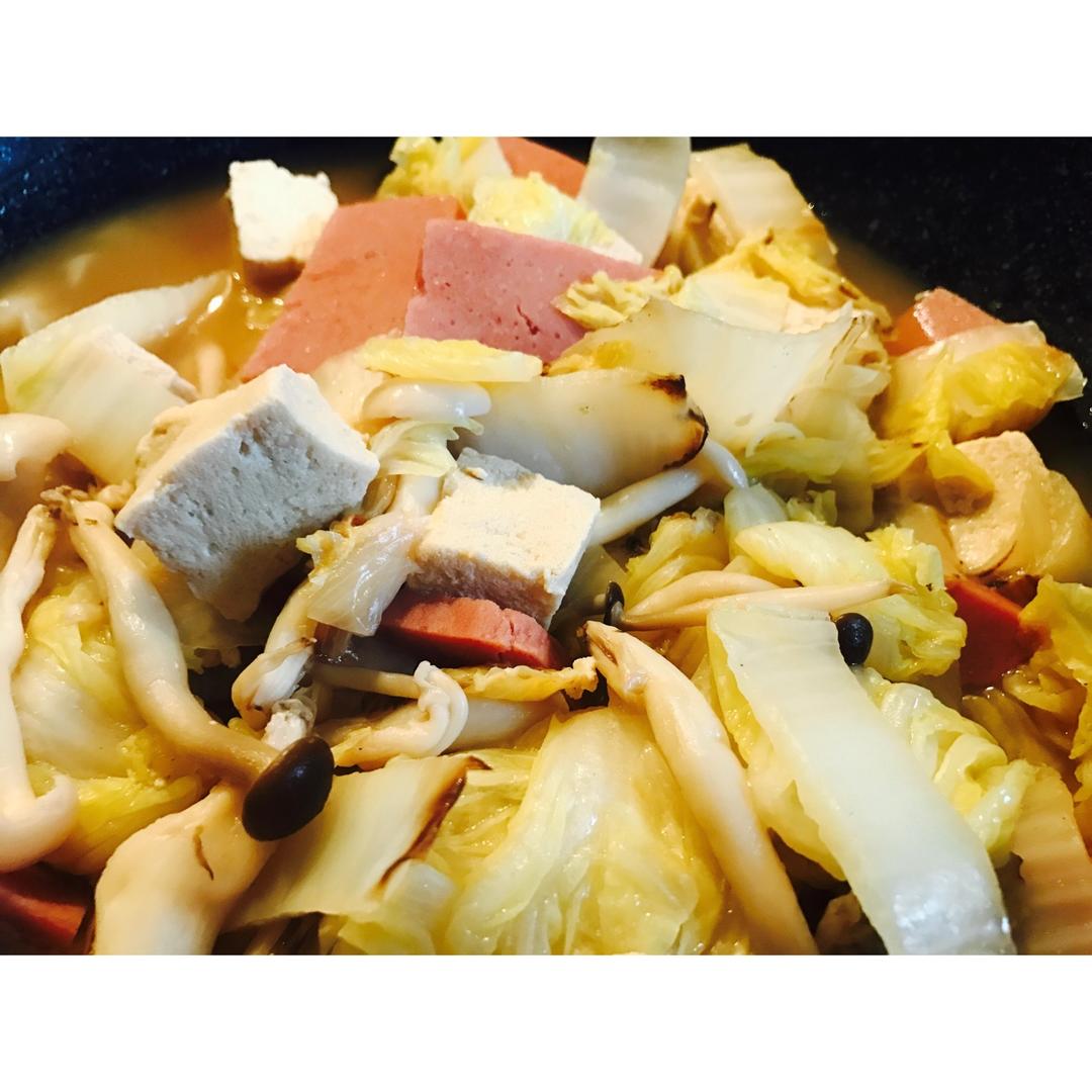 冬季家常菜：白菜炖豆腐