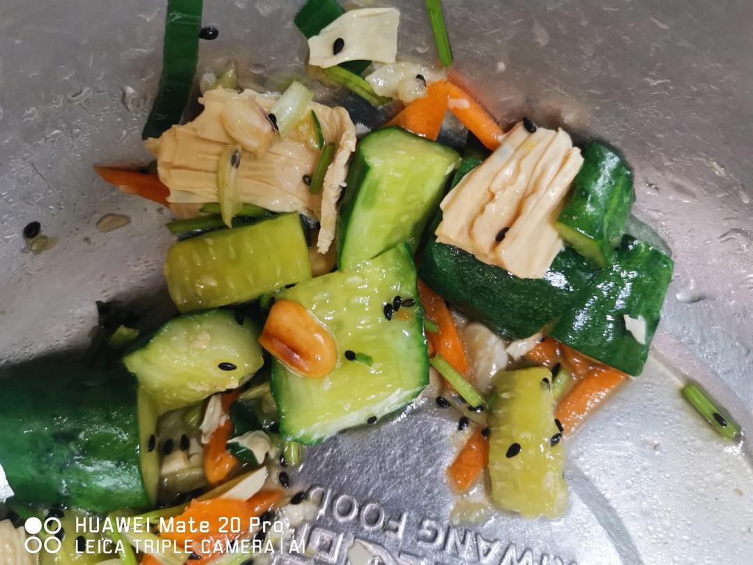 凉拌（腐竹木耳黄瓜）