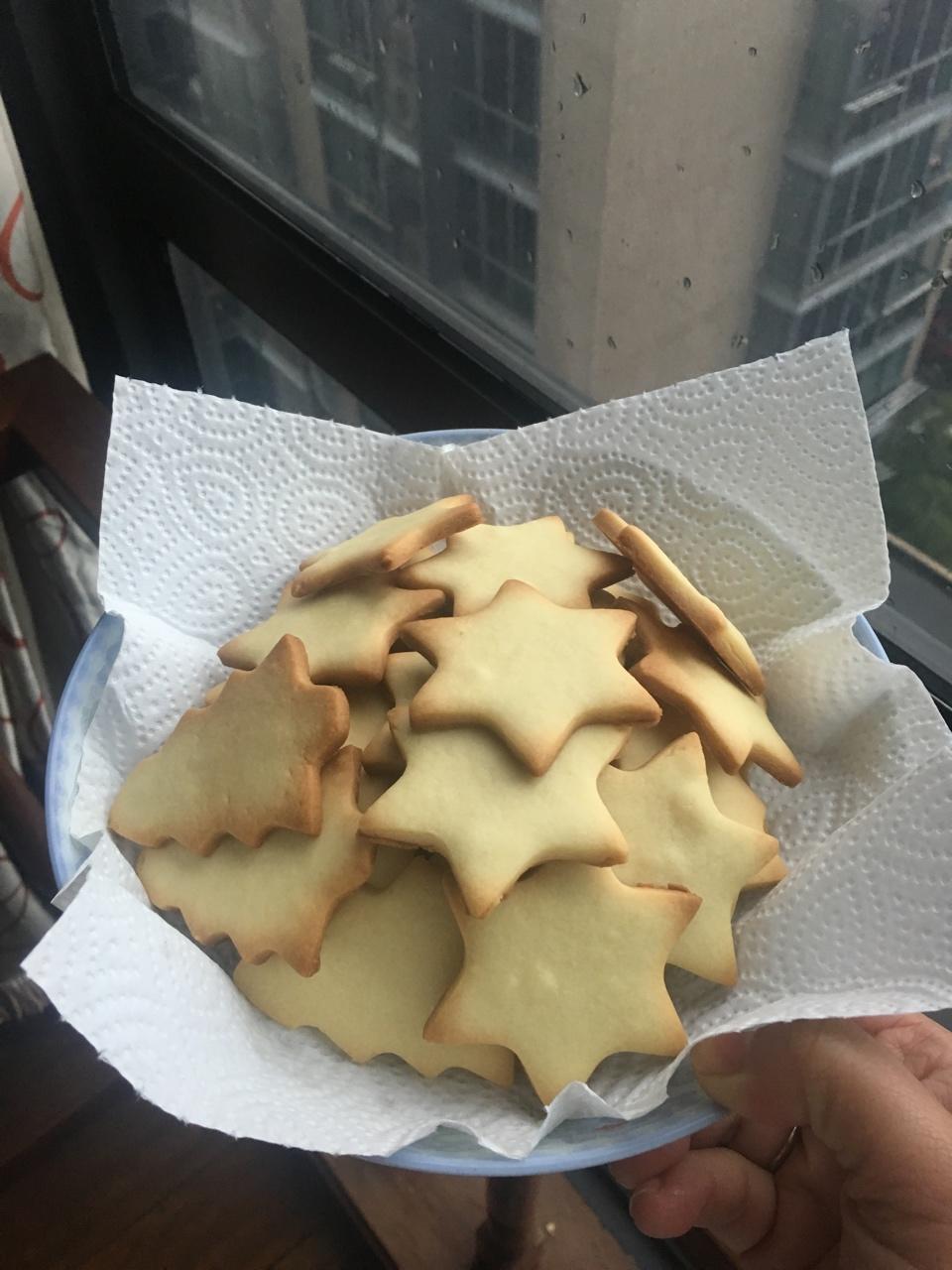 超简单！好吃又平整的糖霜饼干底的做法（附贴心小提示哦）