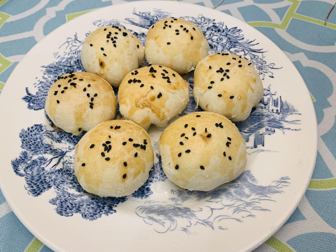 排四个小时队也买不到的鲜肉月饼，秘诀是放麻油！