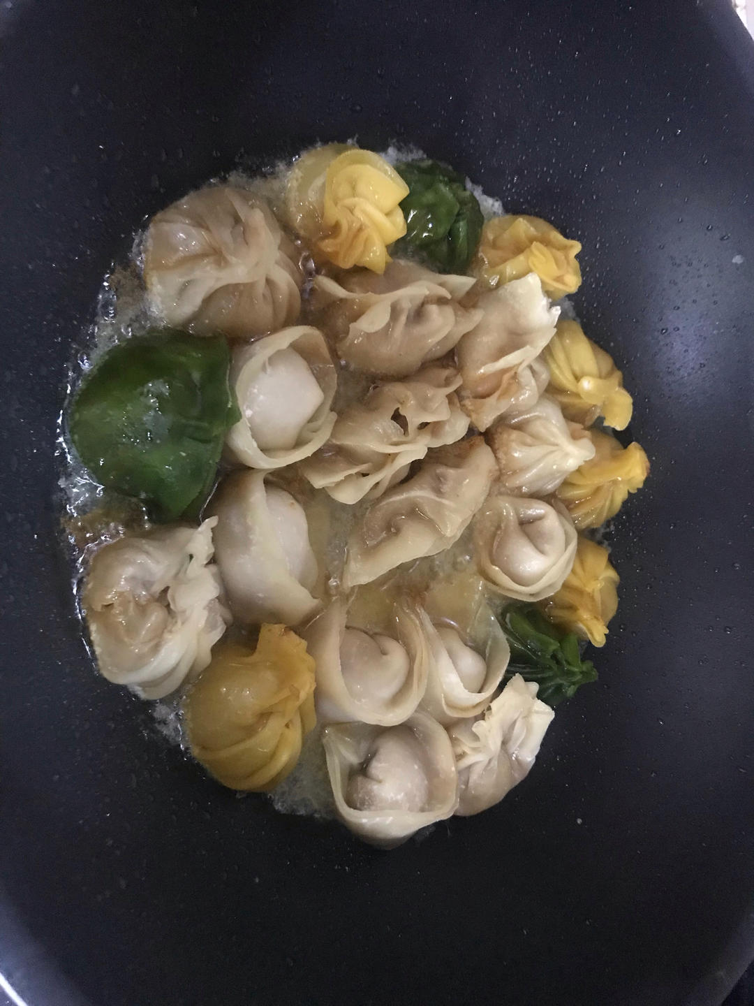 免揉面‼️脆底爆汁‼️懒人版拇指生煎包‼️