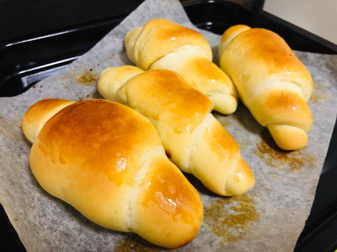 奶香浓郁易上手的鸡蛋鲜奶卷