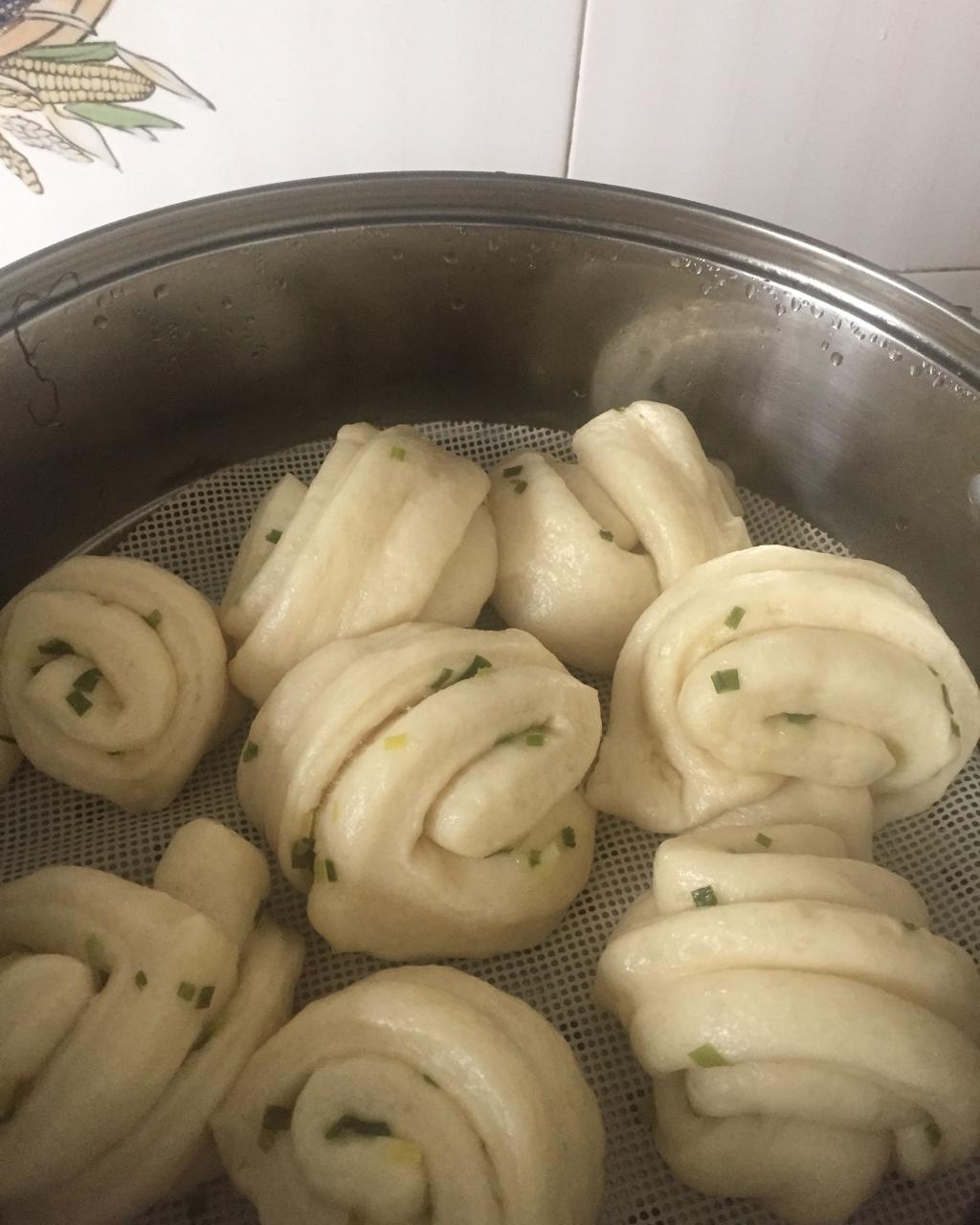 葱油花卷 Steamed Roll