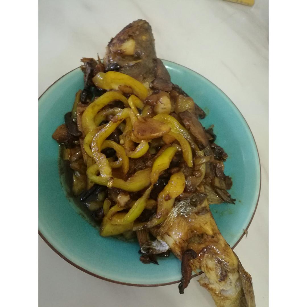 干烧鲈鱼