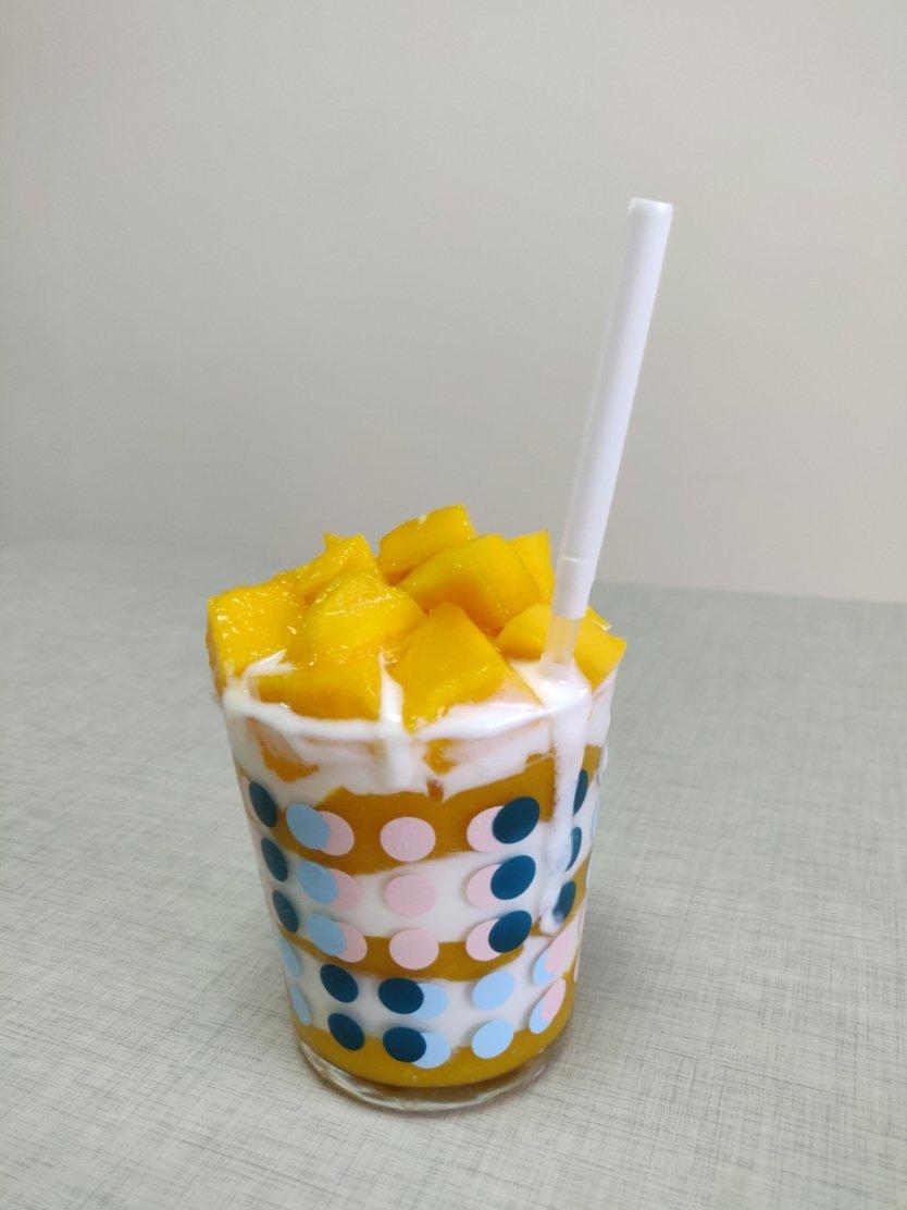 芒果酸奶杯