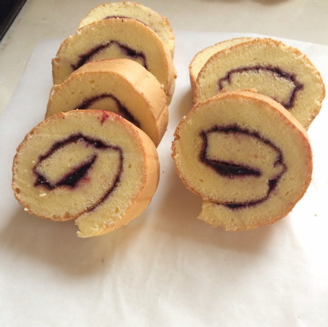 肉松戚风蛋糕卷