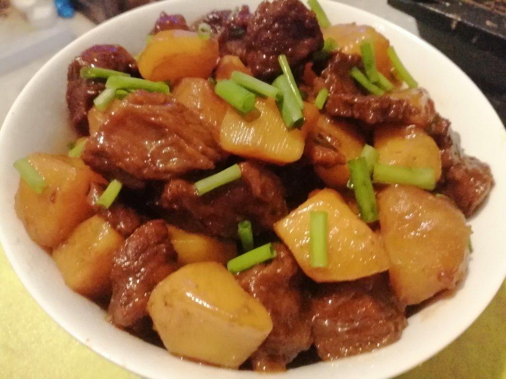 土豆炖牛腩