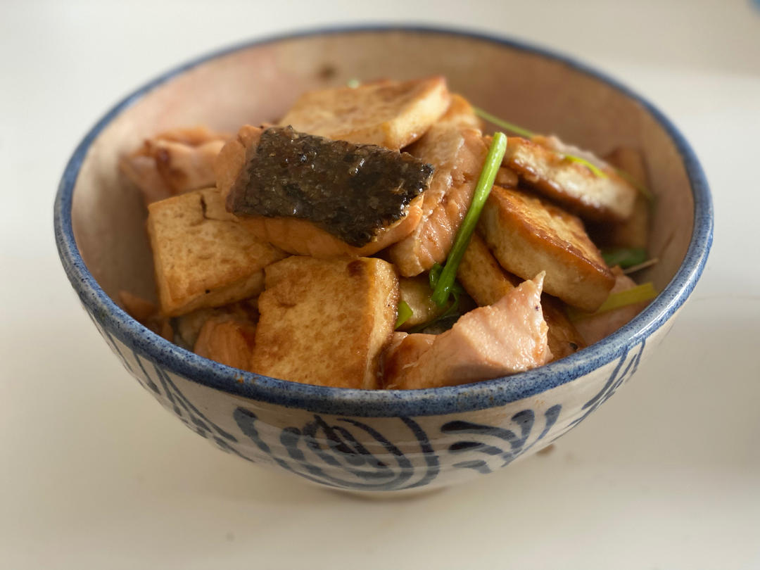 三文鱼烧豆腐
